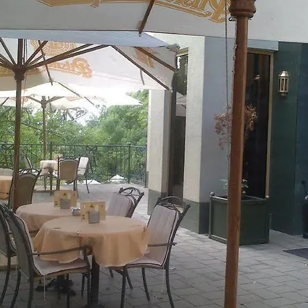 Luxury Garni Brix 3* براتسيلافا