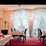 Luxury Garni Brix 3* Братислава