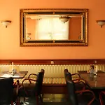 Luxury Garni Brix Отель 3*