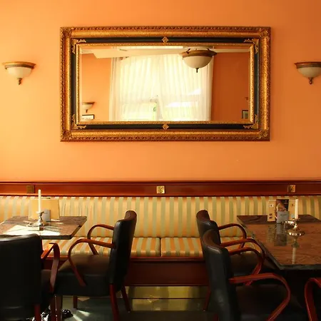 Luxury Garni Brix Hotell 3*