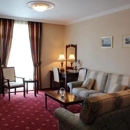 Luxury Garni Brix Отель Братислава