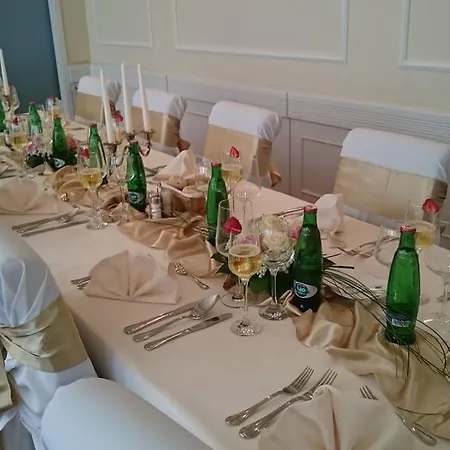 Ξενοδοχείο Luxury Garni Brix 3*